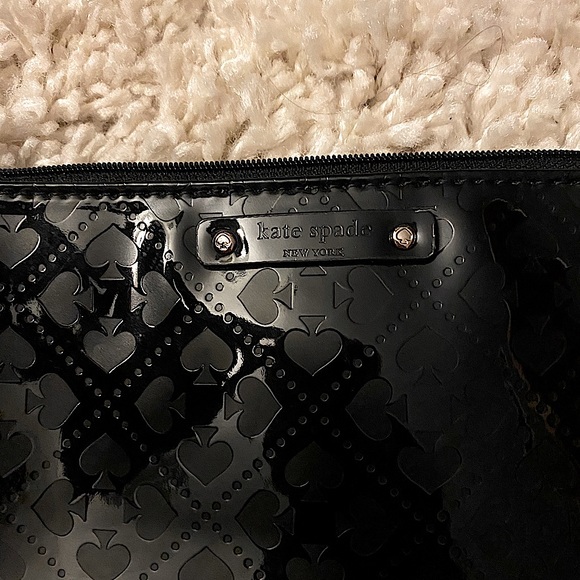 Kate Spade black patent leather wristlet - Picture 2 of 7